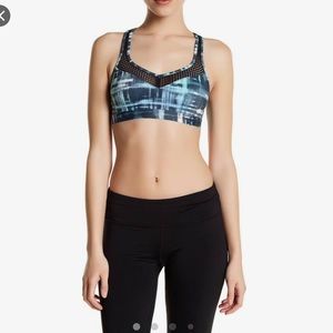 Wacoal Women's Sport Bra Impressions 32A/B